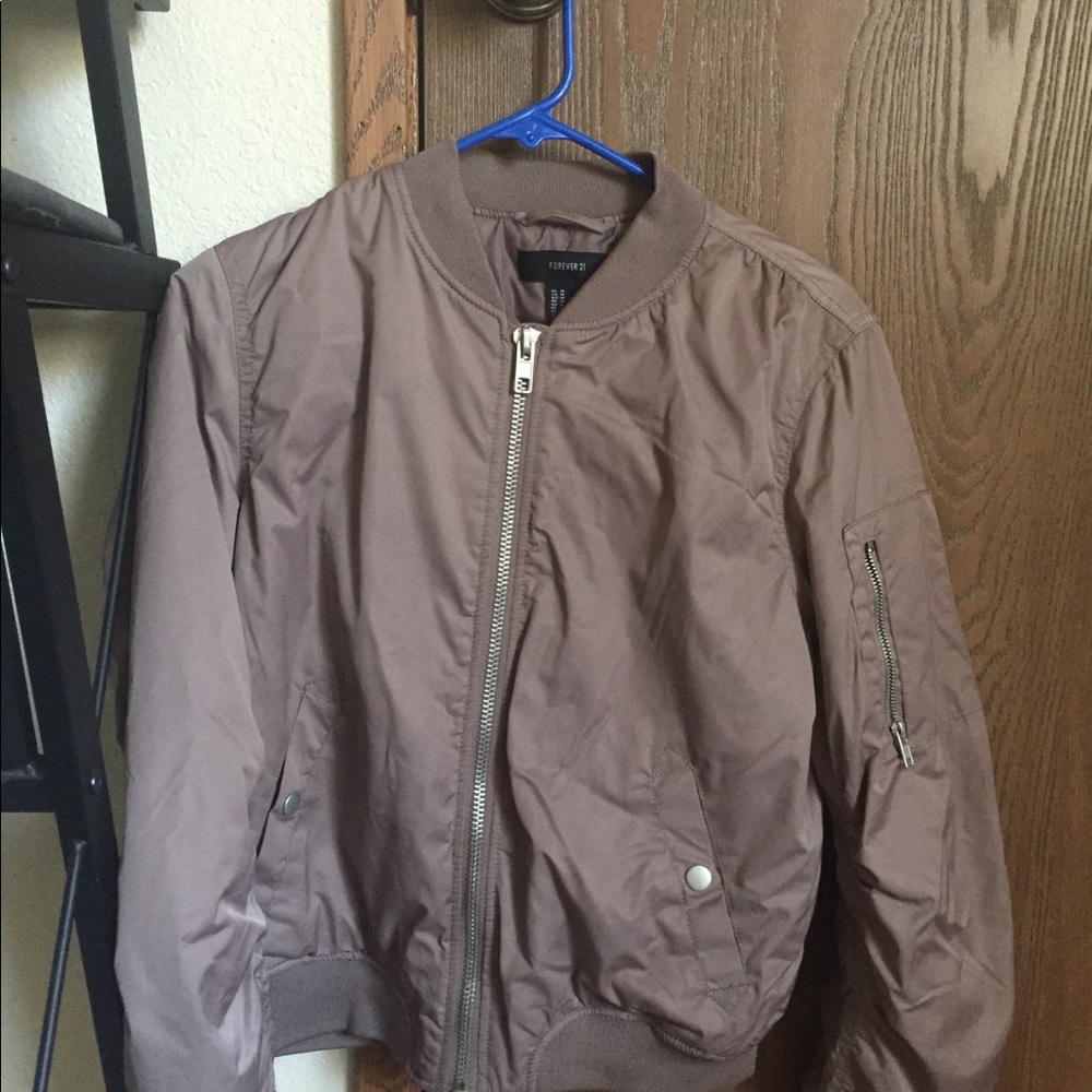 Beige bomber - Picture 2 of 3